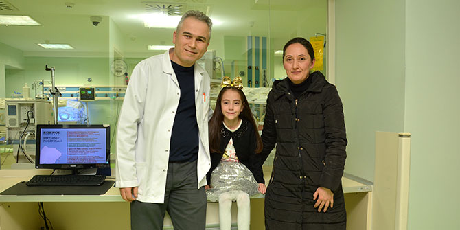 Prematüre Doğan Ela Kayla, Doktorlarını Ziyaret Etti