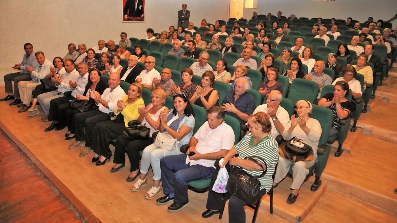 ''Kadın Erkeğin Eşitidir''