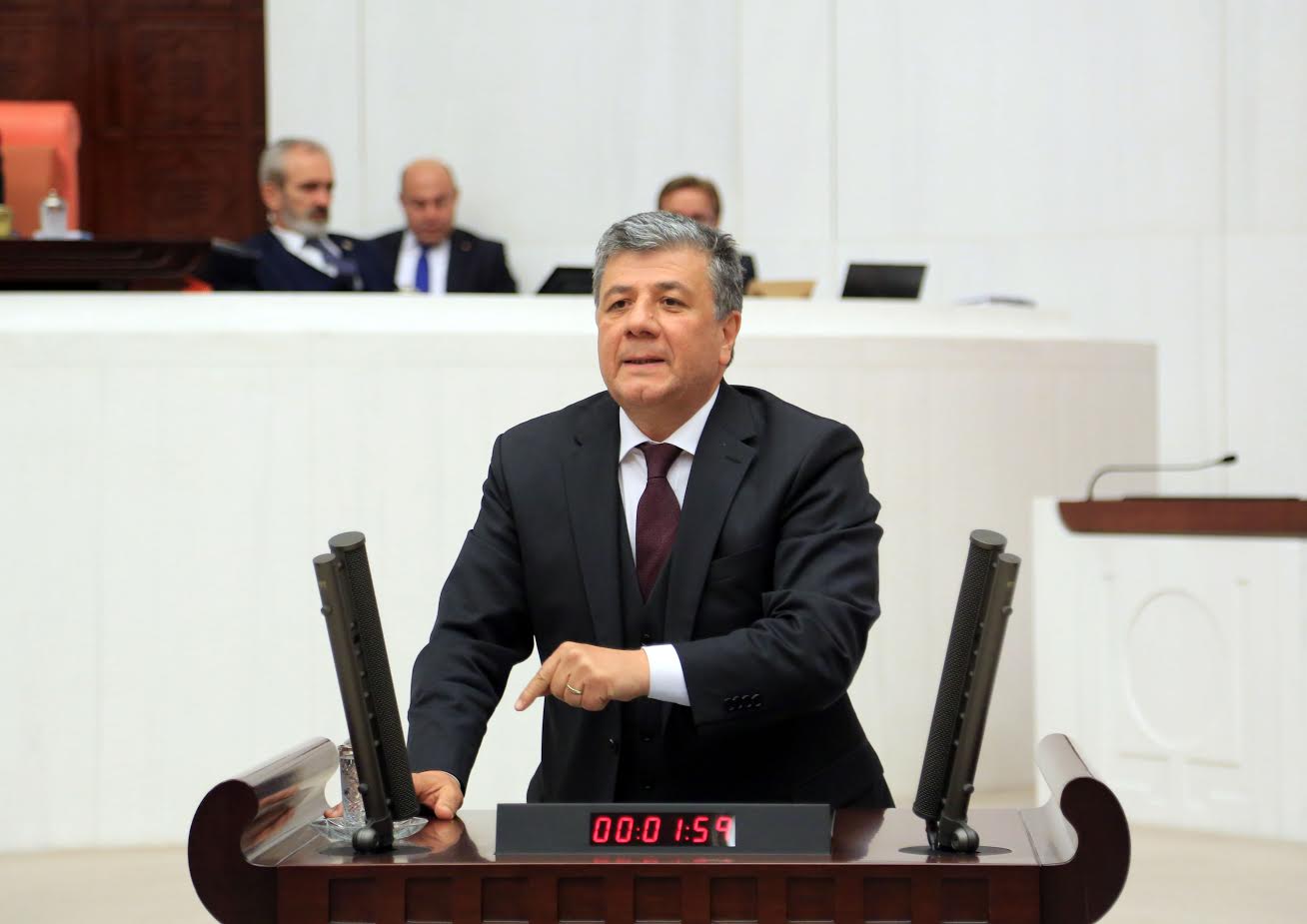 ''Bayraklı Hastanesi Nerede? Mart 2016'da Bitecekti, Hala Temelde''