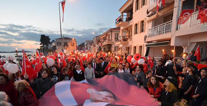 Foça'da 29 Ekim Çoşkusu