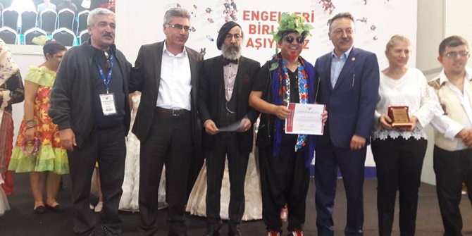 "Engelsizmir"e Mikrop da katıldı