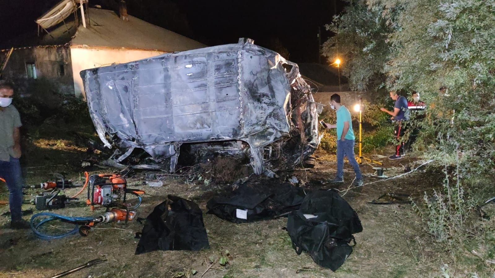 Feci kaza! 12 ölü, 20 yaralı