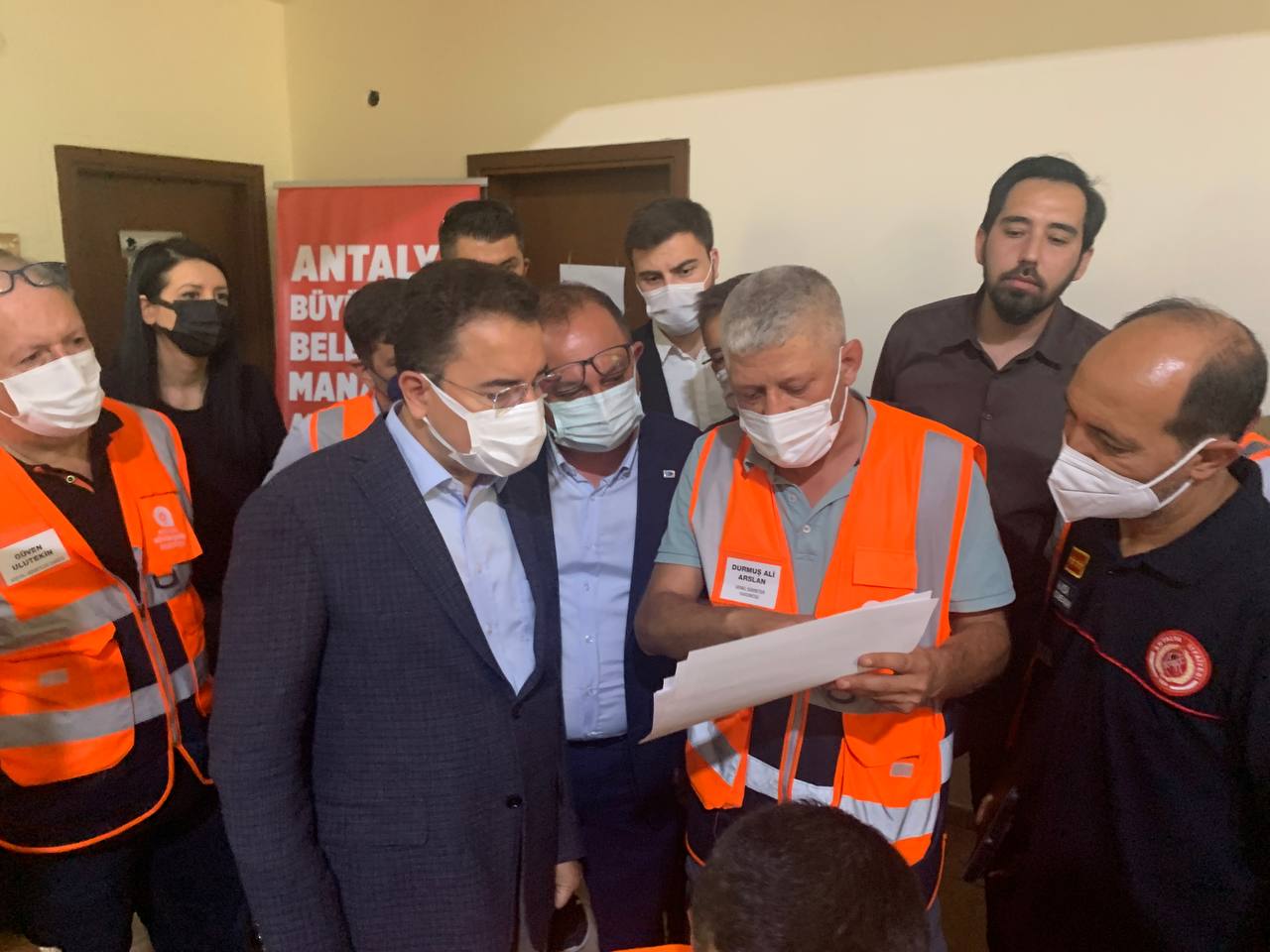 Ali Babacan afet bölgesine gitti