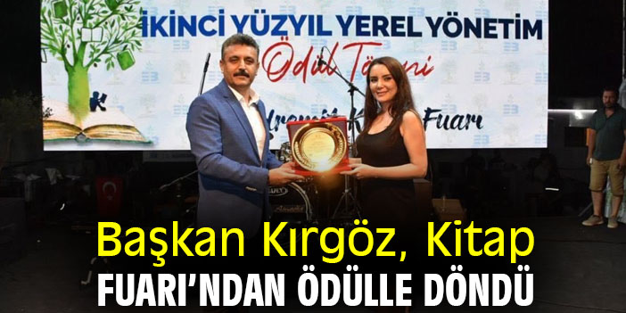 Başkan Kırgöz, Kitap Fuarı'ndan ödülle döndü