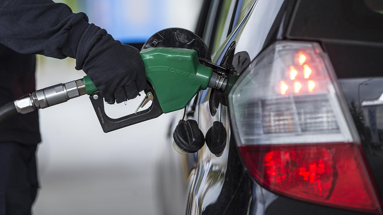 Araç sahiplerine müjde! Benzine indirim geldi
