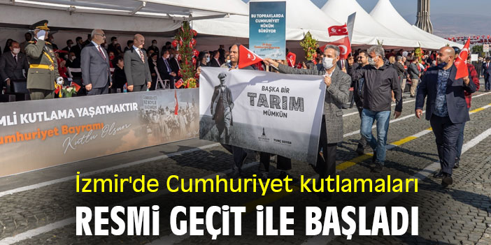 İzmir'de Cumhuriyet kutlamaları resmi geçit ile başladı