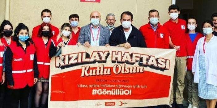 İbrahim Tatlıses Kızılay Haftasını kutladı