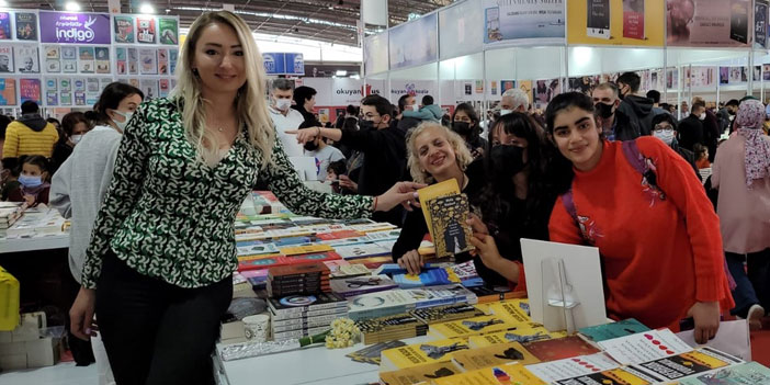 Melis Bozkurt, Okurlarıyla Buluştu