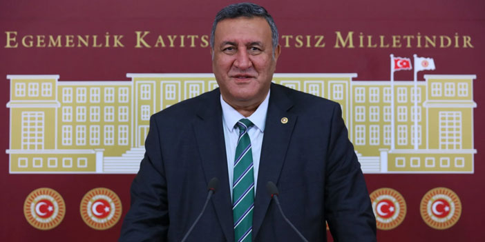 Ömer Fethi Gürer, “Afrika’yı bırak Türkiye’ye bak”
