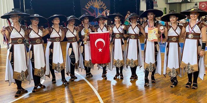 Arman Esen Dans Akademi'ye önemli ödül