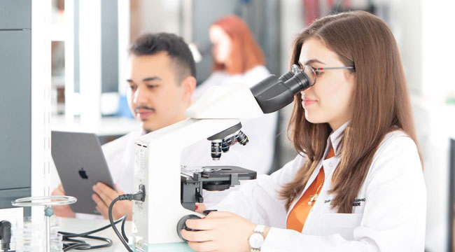 İzmir Ekonomi Üniversitesi projede zirveye çıktı