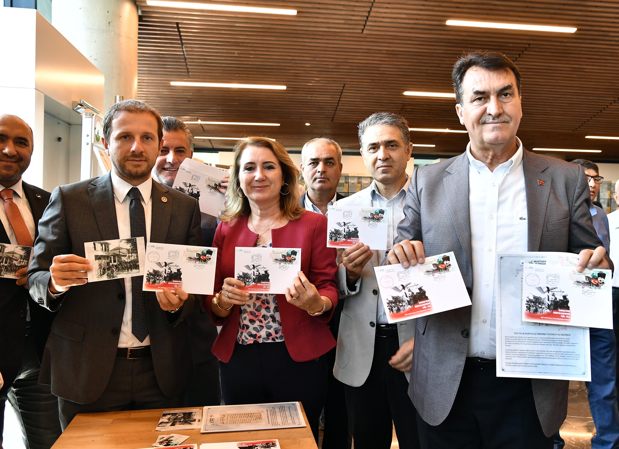 Pul sergisi düzenledi