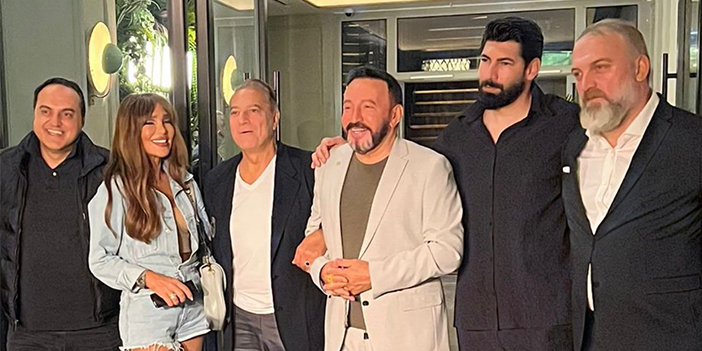 Ünlüleri buluşturan davet