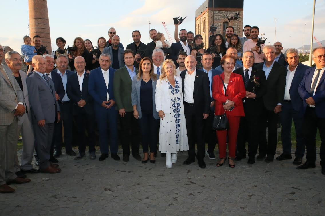 İGC’de çifte tören