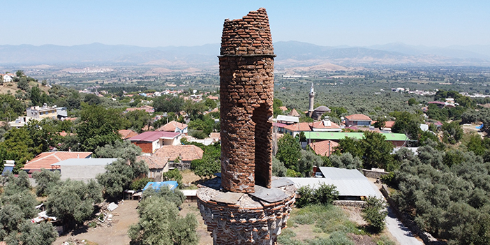 Tarihi camii restorasyon bekliyor!