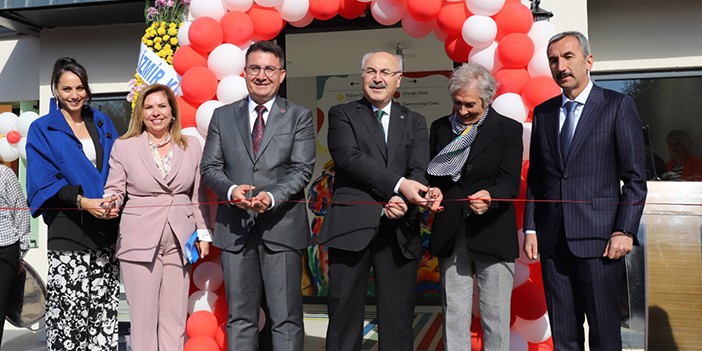 Çocuk üniversitesi kampüsü İYTE'de açıldı