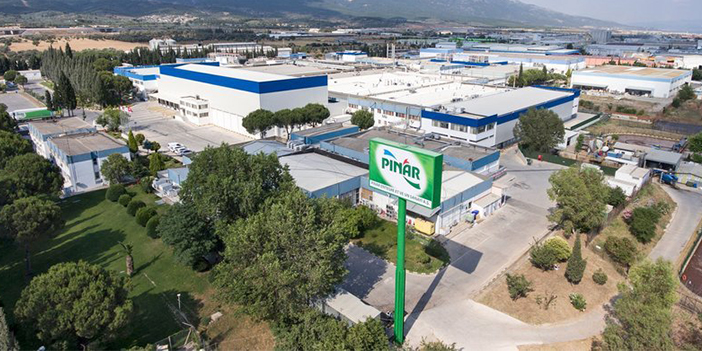Pınar Et, İngiltere'de