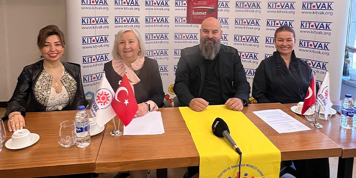 İzmirli müzisyenden KİTVAK'a bağış