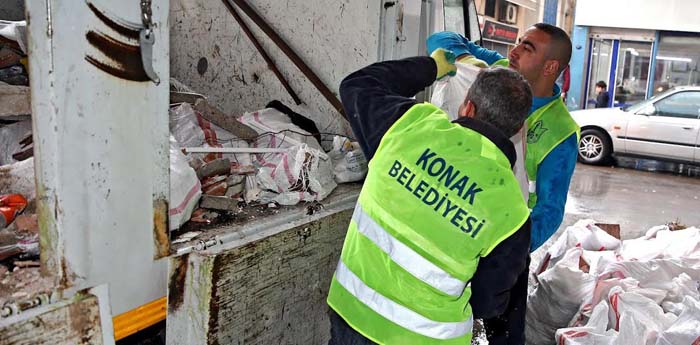 Konak’ta 38 Bin Ton Moloz Toplandı