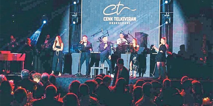 İzmir'den büyülü geceye tanıklık