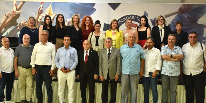 Demokrasi Üniversitesi, derece yaptı