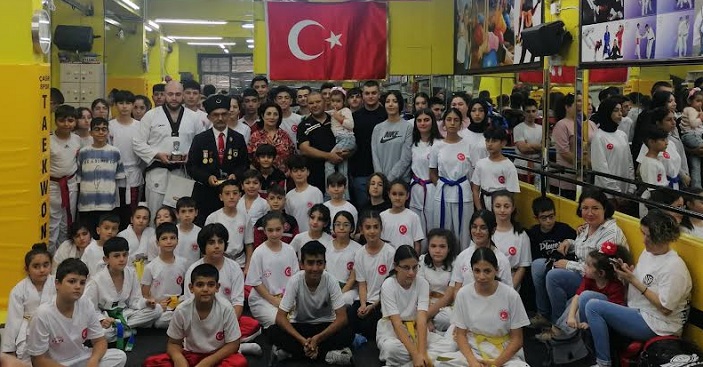 Kıbrıs Gazisi Genç Sporcularla Buluştu