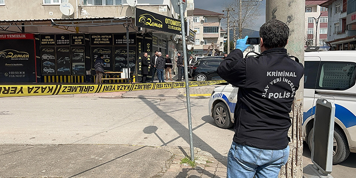 Oto galeride dehşet!