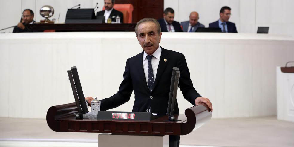 “TAŞERON İŞÇİLER OYALANIYOR”
