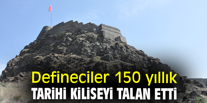 Defineciler 150 yıllık tarihi kiliseyi talan etti
