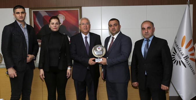 Selvitopu'na Azeri Dernekten Dostluk Ödülü
