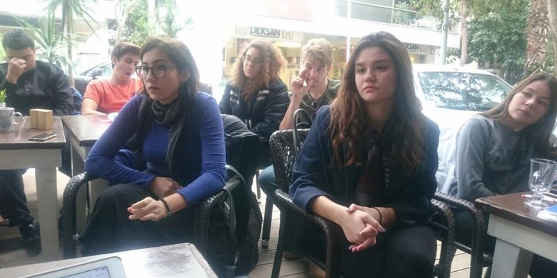“Cafe Philo”DA FELSEFE KONUŞUYORLAR