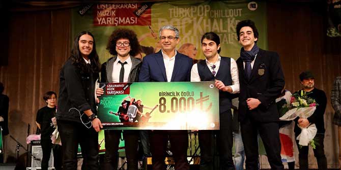 Liseli gençlerden muhteşem final