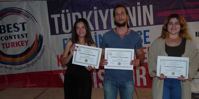En iyi İngilizce konuşan öğrenciler belirlendi