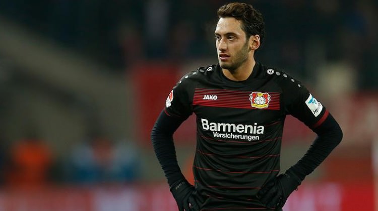 Hakan Çalhanoğlu İtalya yolcusu!