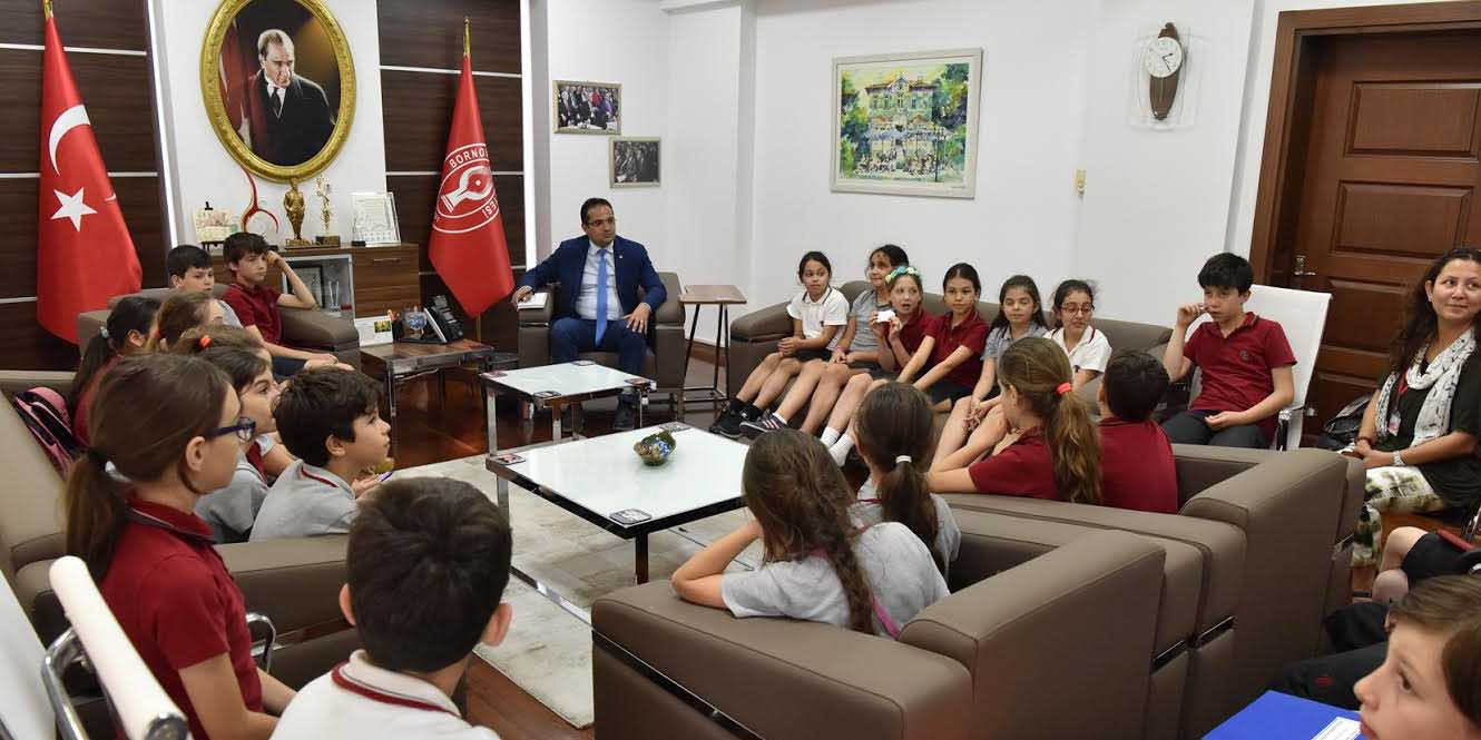 Küçük öğrenciler Bornova’yı ele aldı