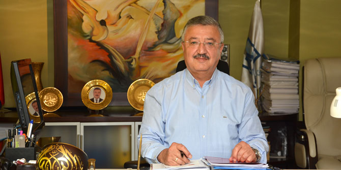 Nasır'dan yeni yönetmelikle ilgili müteahhitlere çağrı: