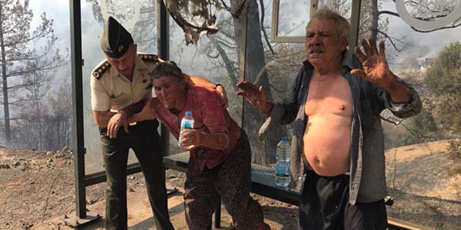 Muğla'da orman yangını büyüdü... Onlarca eve sıçradı, mahalleler evler boşaltılıyor