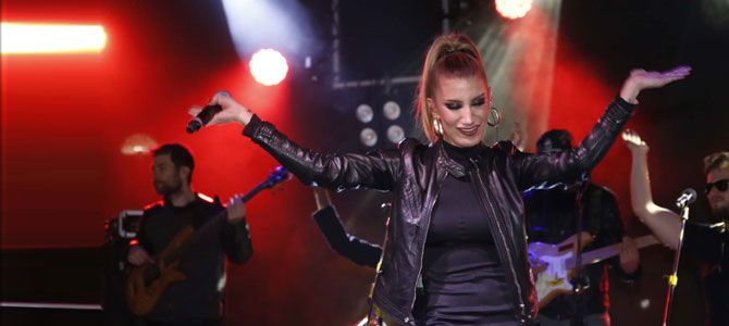 İrem Derici zehirlendi.. Konserler iptal