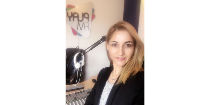 Neşe Özdemir ile Mavi Mikrofon