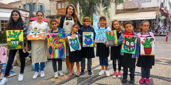 Alaçatı Sanat Haftası'na renk kattılar