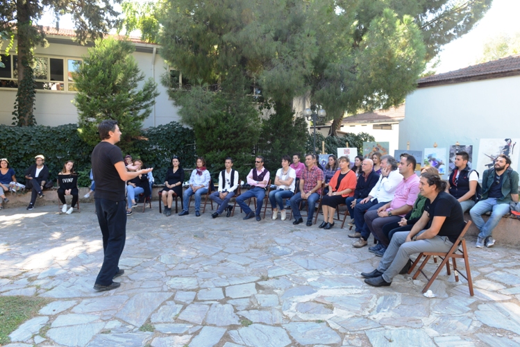 EgeArt sanat çalıştayında yoga sürprizi