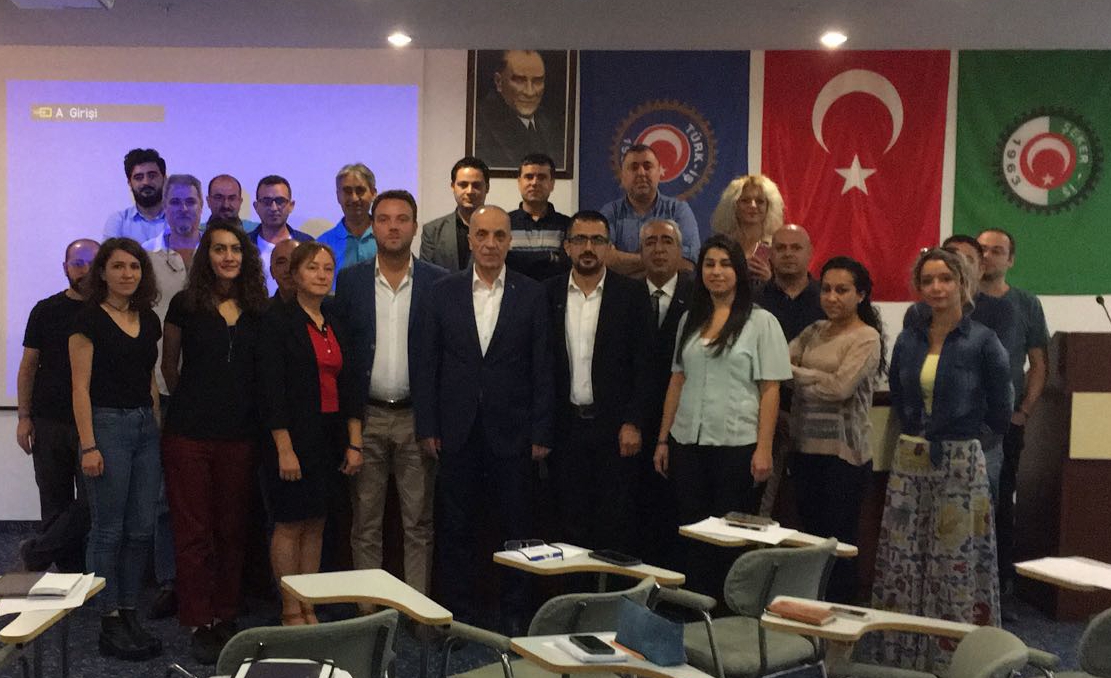"Türkiye'nin ve Türk-İş'in gazetecilere, TGS'ye ihtiyacı var"