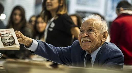 YAZAR ÇİZERLERİN ÖRNEK SADAKATİ