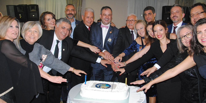 Ömer Yöntem’e Pergamon’dan vefa gecesi