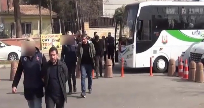 Son dakika! Afrin'deki teröristlere bilgi aktaran hain yakalandı!
