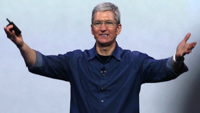 Apple CEO'su Tim Cook, Facebook ve Android'i eleştirdi!