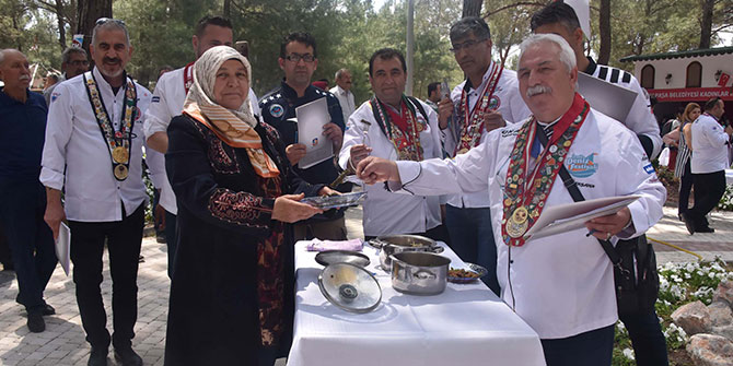 Kemalpaşa'da yemekler yarışıyor