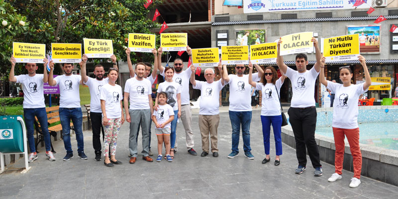 İYİ Parti Yunusemre gençleri dinledi