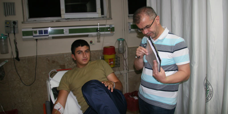 62 asker yediği yemekten zehirlendi