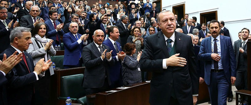 AK Parti, Cuma günü toplanacak